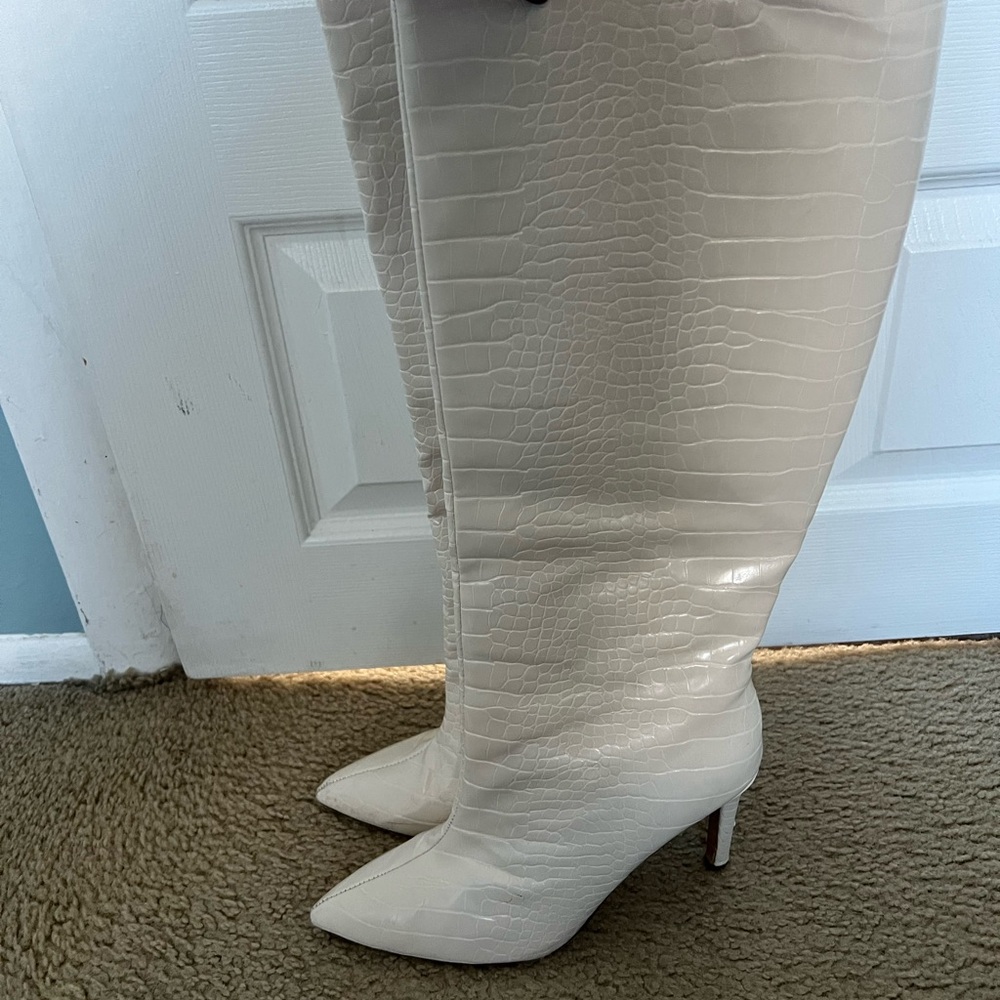 Elegant White Croc-Embossed Knee-High Boots